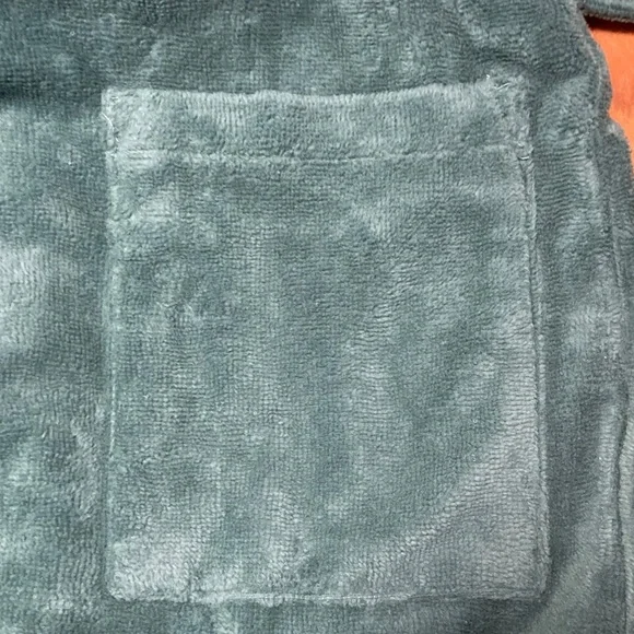 L.L. Bean Teal Terry Cloth Robe Women’s Medium - Picture 5 of 6